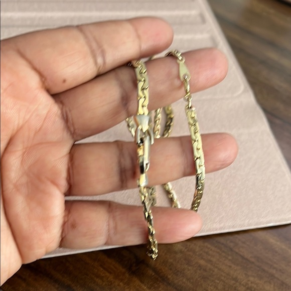 Gold Chain Necklace - Picture 2 of 2